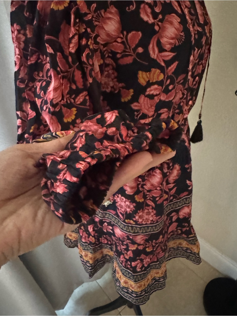 Alice + Olivia Sedona Floral Silk Blend Boho Mini Dress Tassel Tie Size 2 - Picture 6 of 11